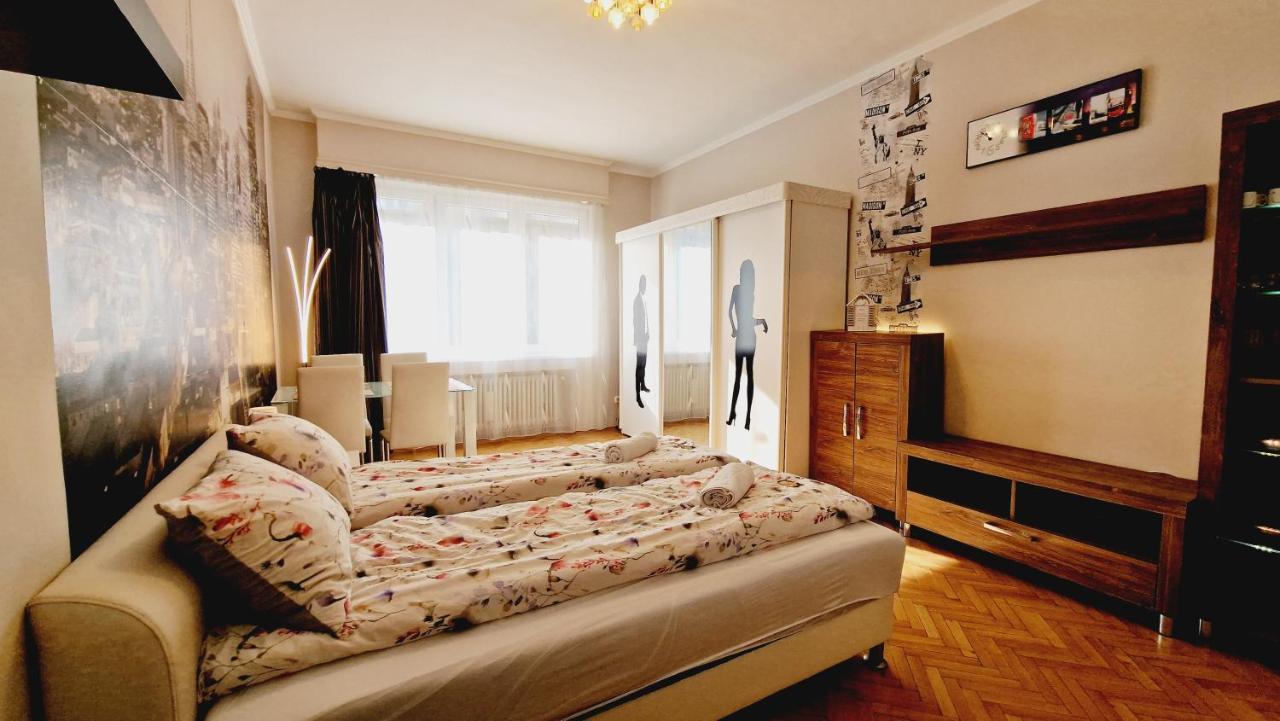 Parliament View Apartment Budapest Luaran gambar