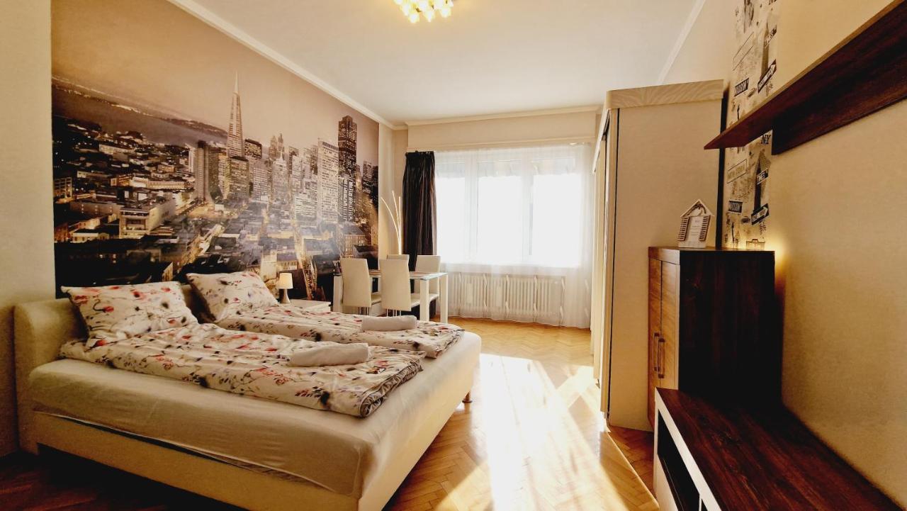 Parliament View Apartment Budapest Luaran gambar
